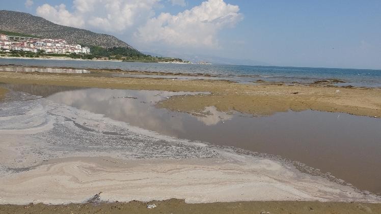 Kanalizasyon suyu karıştığı iddia edilen Eğirdir Gölü’nden numune alınacak